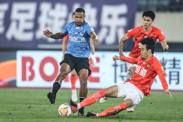 欧联杯-迪巴拉贝洛蒂破门 罗马总比分2-1进16强